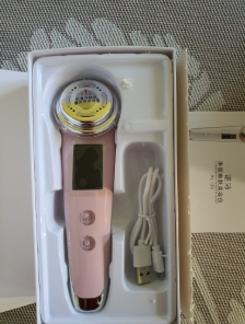 Lumina Glow – LED Light Therapy Facial Massager | Skincare Devicee