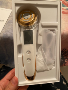 Lumina Glow – LED Light Therapy Facial Massager | Skincare Devicee